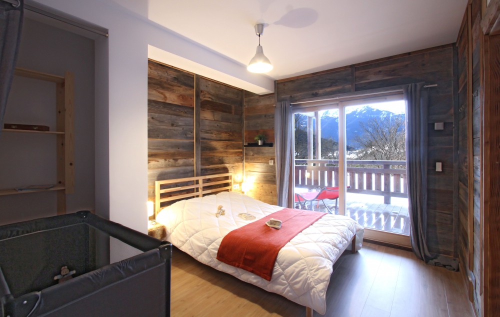Chalet image