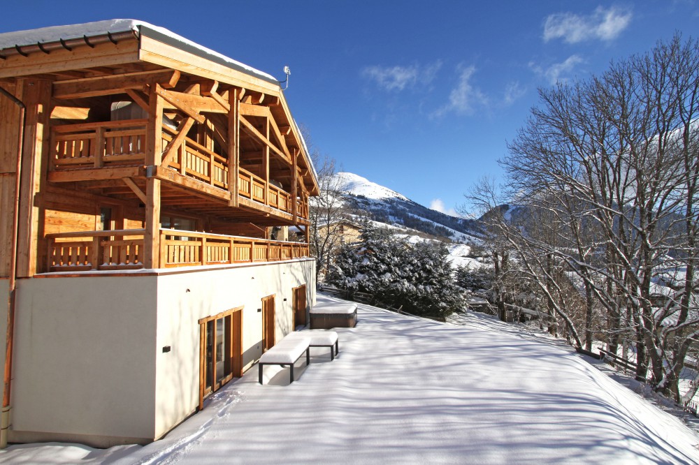 Chalet image
