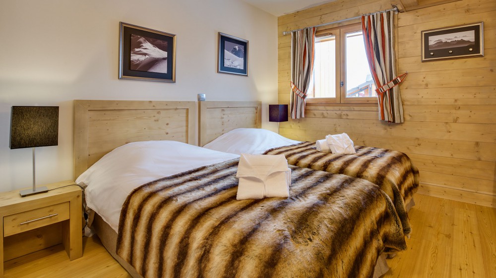 Chalet image