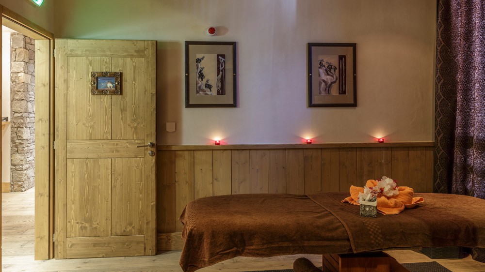 Chalet image