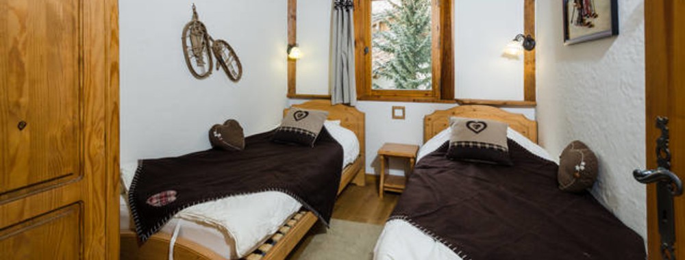 Chalet image